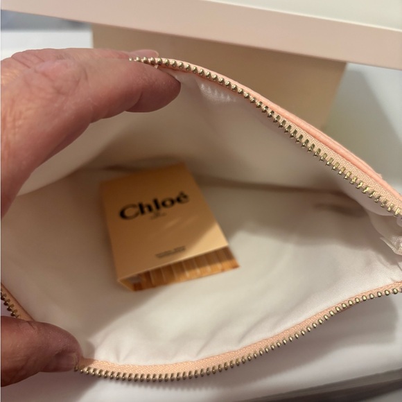 Chloe - Picture 7 of 15